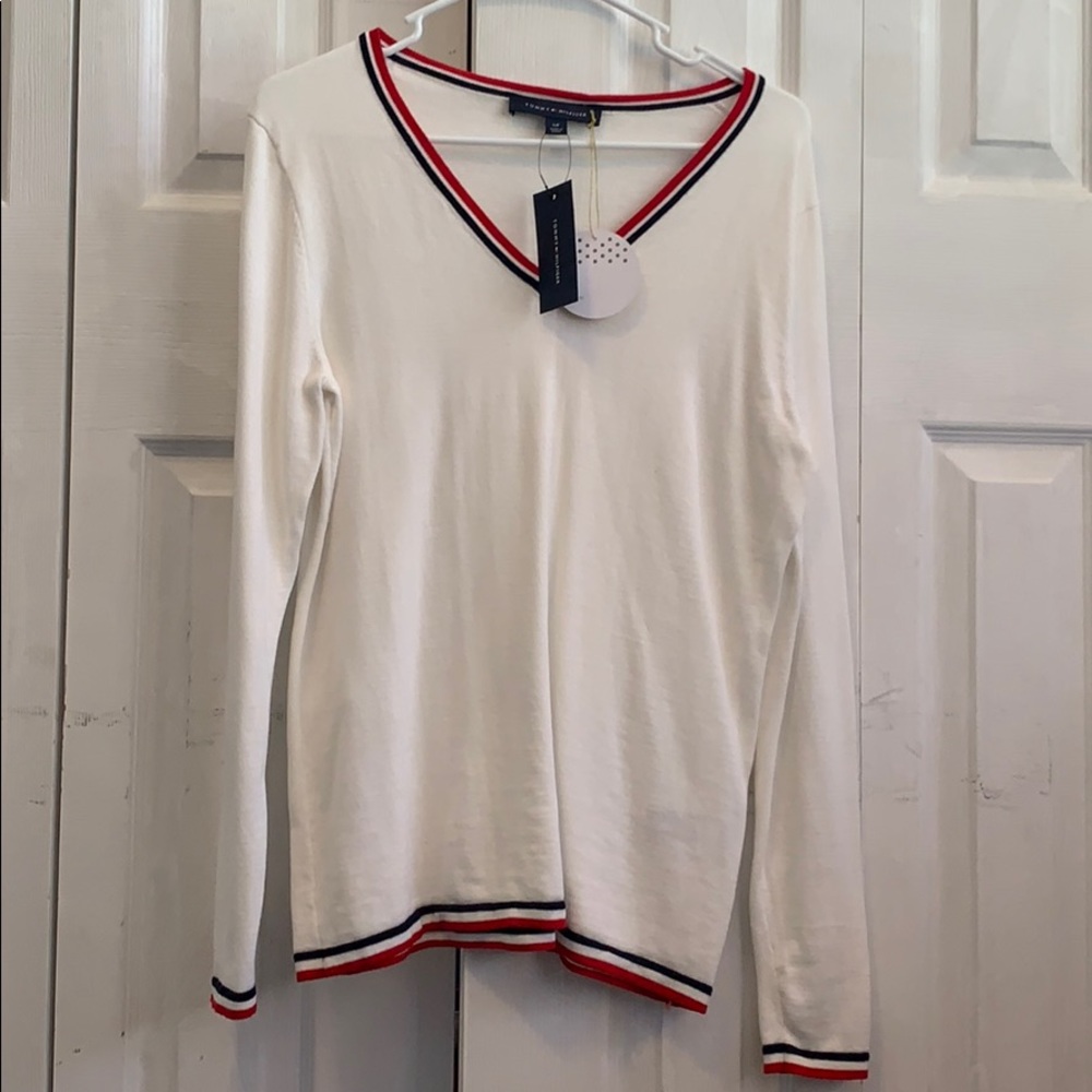 Light white Tommy Hilfiger sweater